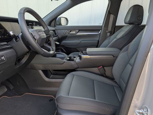New 2026 GMC Terrain AT4 w/ LPO, Black Badging Package AWD/4WD image 24