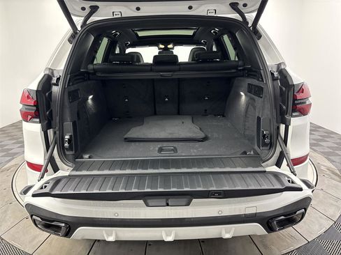Used 2026 BMW X5 xDrive40i w/ Executive Package image 21