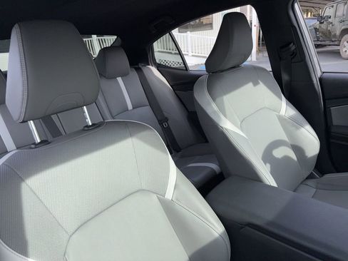 Used 2025 Toyota Camry SE image 7