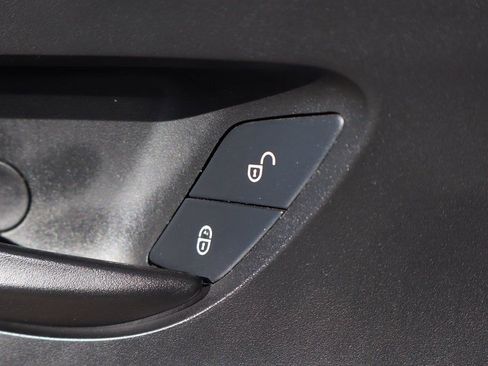 Used 2021 Mercedes-Benz Sprinter 1500 image 18