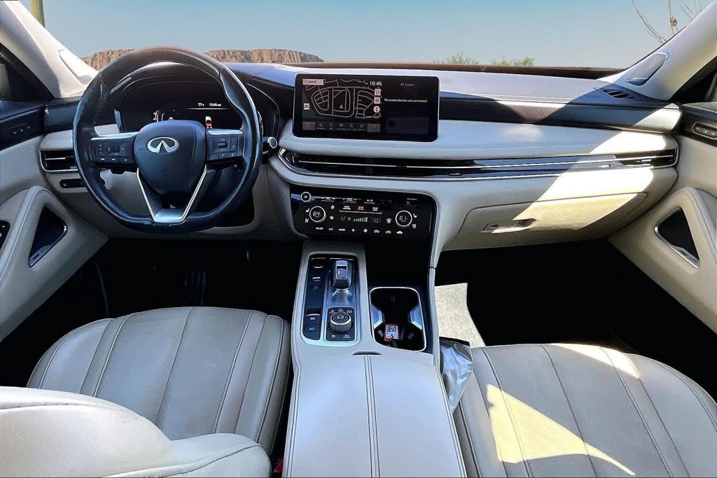 Used 2023 INFINITI QX60 Sensory w/ Vision Package AWD/4WD image 16