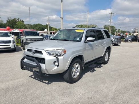 Used 2019 Toyota 4Runner SR5 image 4