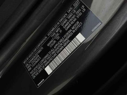 New 2025 Volvo XC60 T8 Core w/ Protection Package Premier image 28