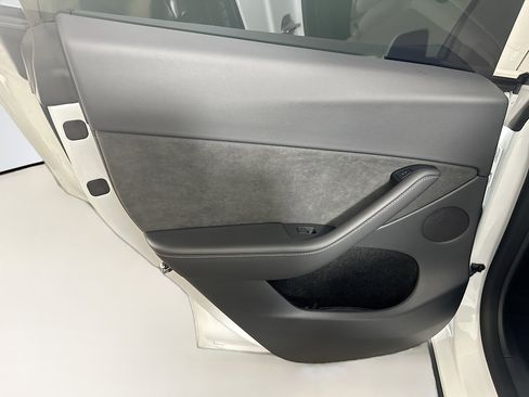 Used 2022 Tesla Model Y Performance image 25