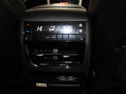 Used 2021 Jeep Grand Cherokee L Limited image 28