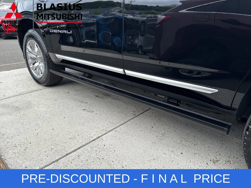 Used 2026 GMC Yukon Denali w/ Sun & Power Step Package AWD/4WD image 37