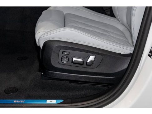New 2026 BMW X5 xDrive40i image 57