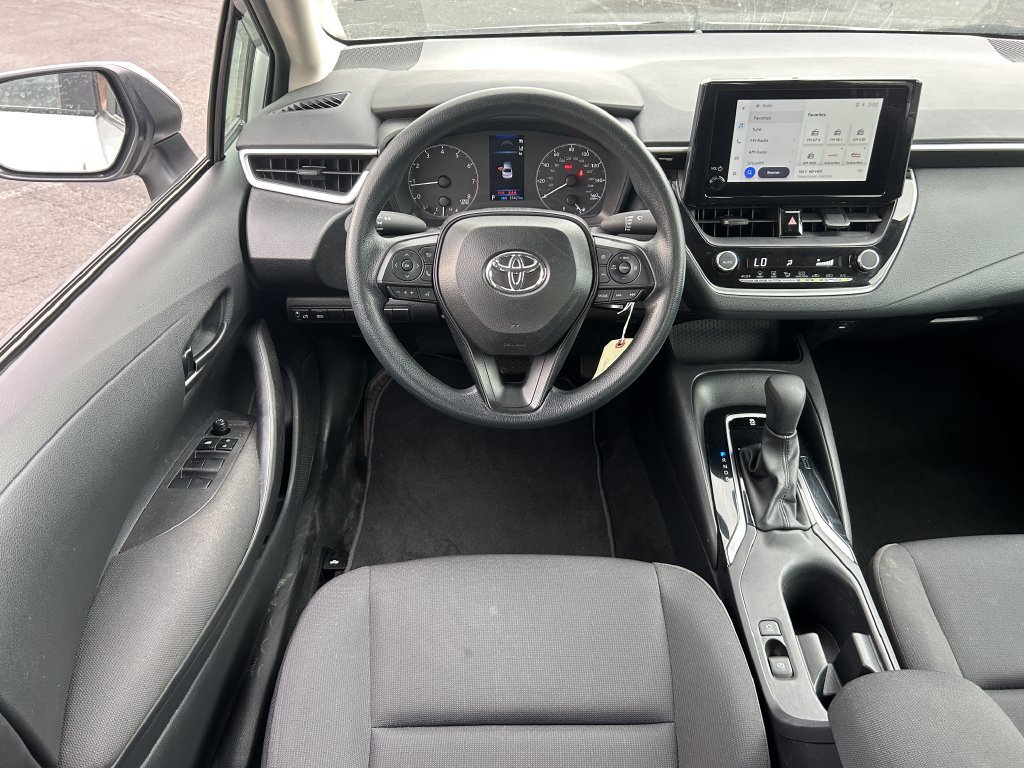 Used 2025 Toyota Corolla LE FWD image 22