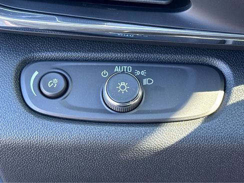 New 2026 Buick Envista Sport Touring FWD image 10