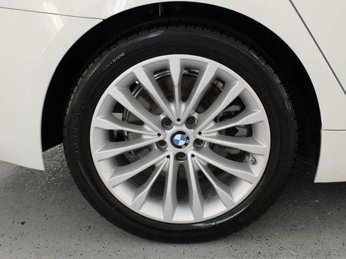 Used 2021 BMW 530i w/ Convenience Package RWD image 37