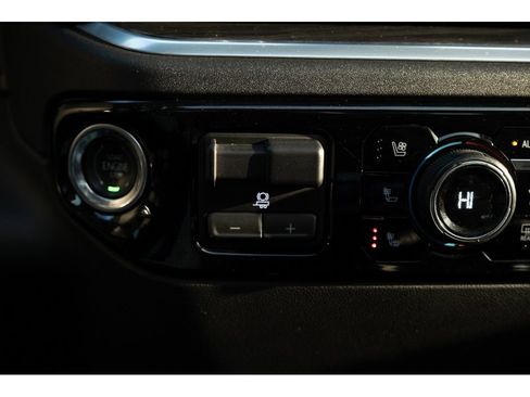 Used 2023 Chevrolet Silverado 1500 LTZ w/ Technology Package image 27