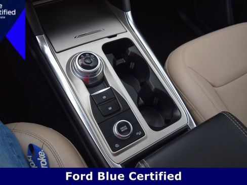 Certified 2022 Ford Explorer Limited w/ Equipment Group 301A image 17