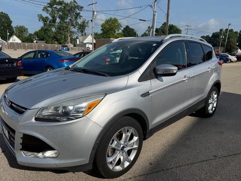 Used 2014 Ford Escape Titanium w/ Equipment Group 401A FWD image 4