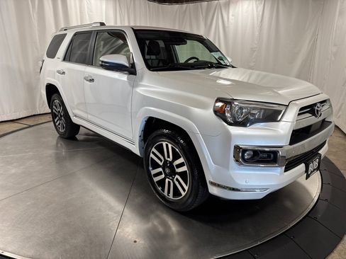 Used 2024 Toyota 4Runner Limited AWD/4WD image 10