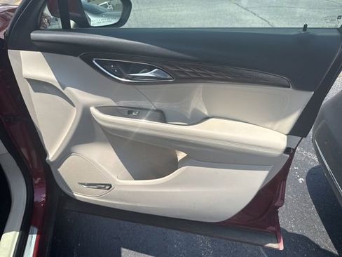 Used 2022 Buick Envision Avenir w/ Safety Package FWD image 29