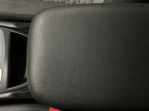 Used 2018 Chevrolet Equinox LT image 19