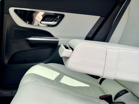 Certified 2025 Mercedes-Benz GLC 300 4MATIC w/ AMG Line image 26