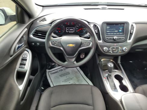 Used 2016 Chevrolet Malibu LT FWD image 10