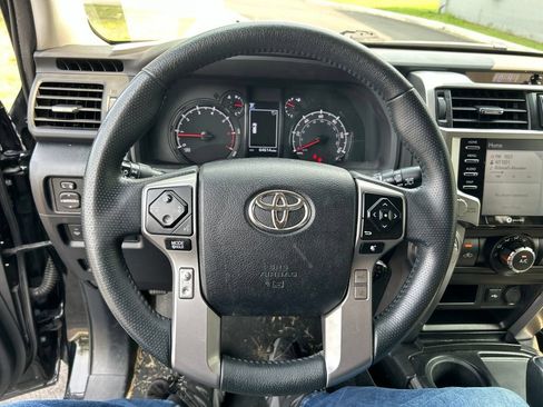 Used 2020 Toyota 4Runner SR5 RWD image 13