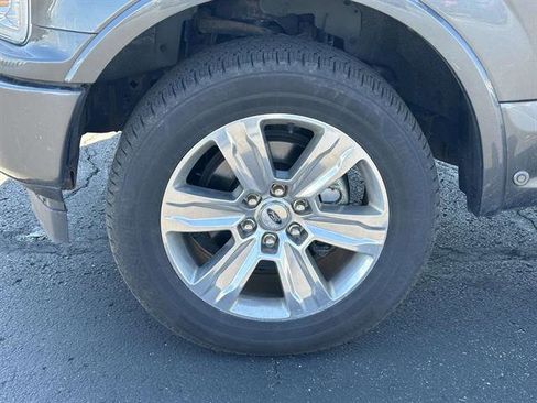 Used 2018 Ford F150 Platinum w/ Equipment Group 701A Luxury AWD/4WD image 8
