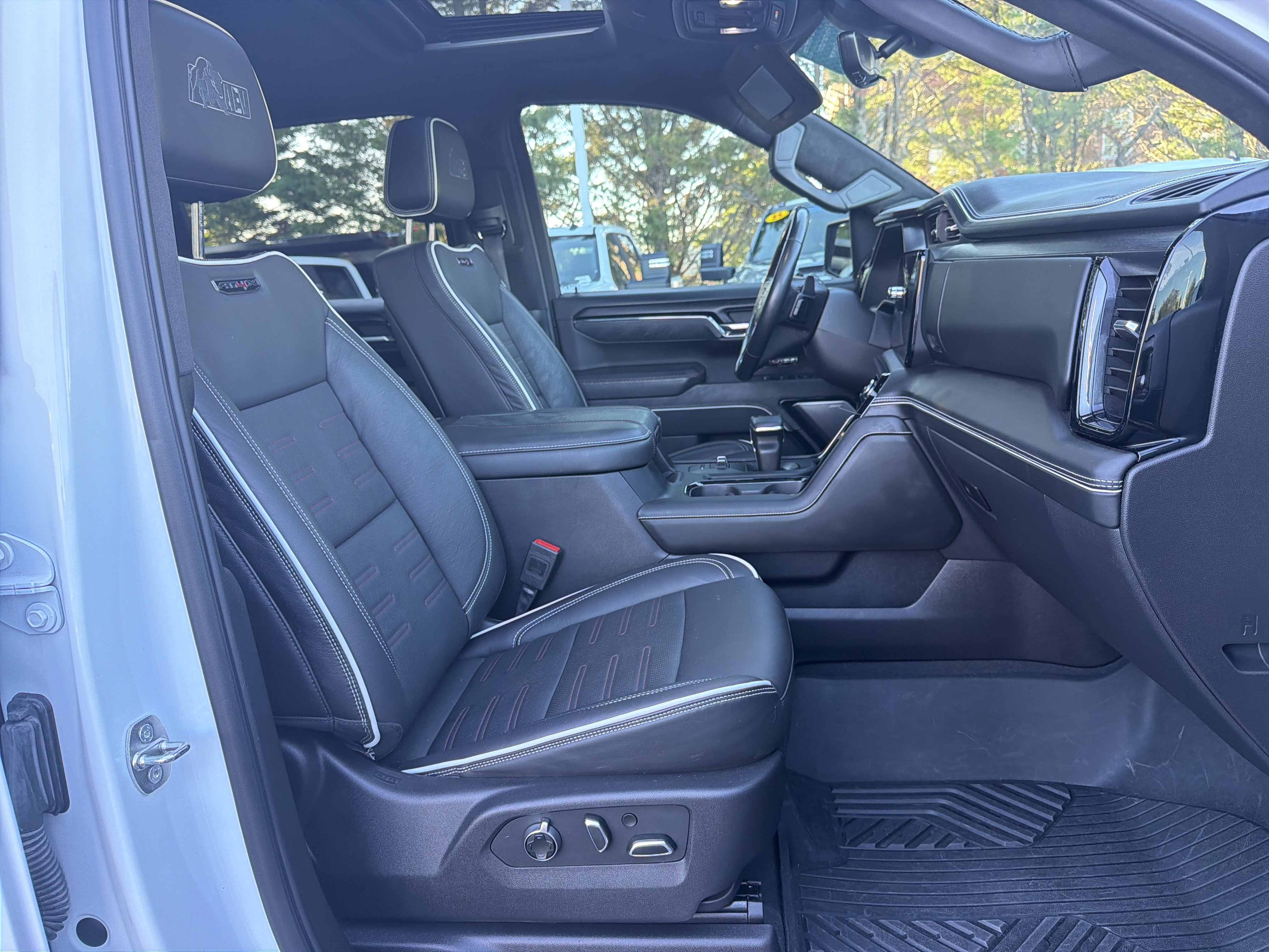 Used 2024 GMC Sierra 1500 AT4X w/ AT4X AEV Edition AWD/4WD image 35