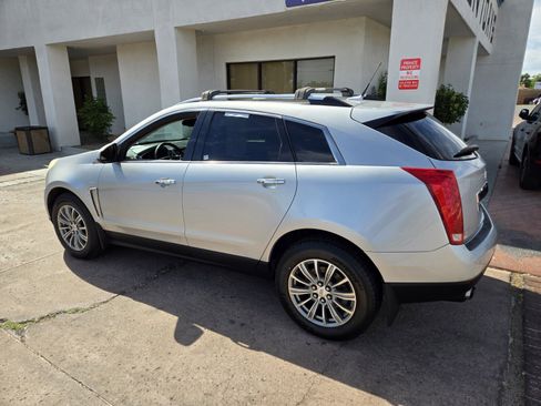Used 2014 Cadillac SRX Luxury w/ Driver Awareness Package FWD image 3