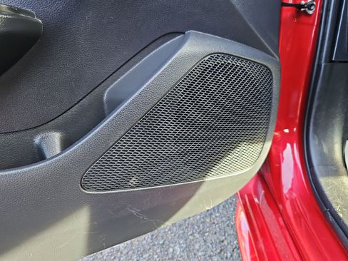 Used 2020 Toyota Corolla LE image 11