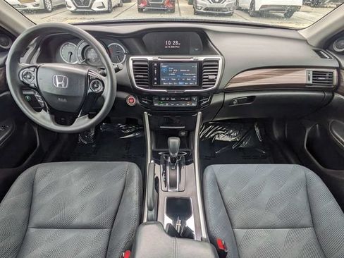Used 2017 Honda Accord EX image 14