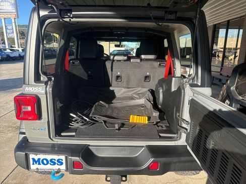 Used 2023 Jeep Wrangler Unlimited Rubicon 4xe image 24