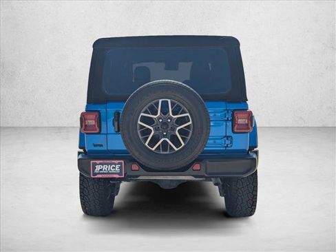 Used 2024 Jeep Wrangler Sahara image 6