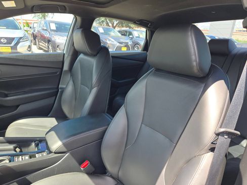 Used 2024 Honda Accord Sport image 9