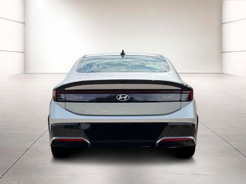New 2026 Hyundai Sonata SEL FWD image 6
