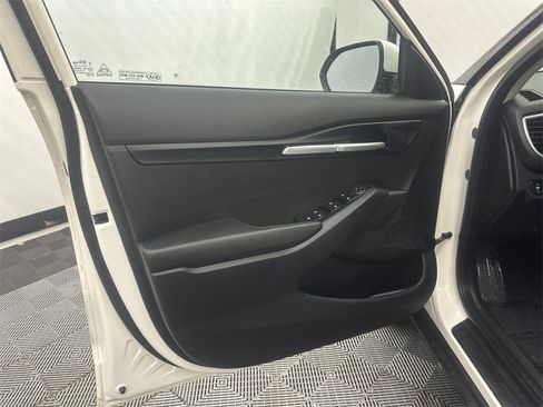 Used 2021 Kia Seltos LX image 11