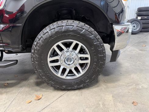 Used 2017 Ford F250 Lariat w/ Lariat Value Package image 4