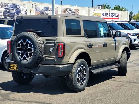 New 2026 Ford Bronco Outer Banks AWD/4WD image 4