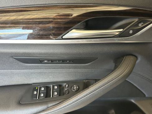 Used 2018 BMW 530i RWD image 15