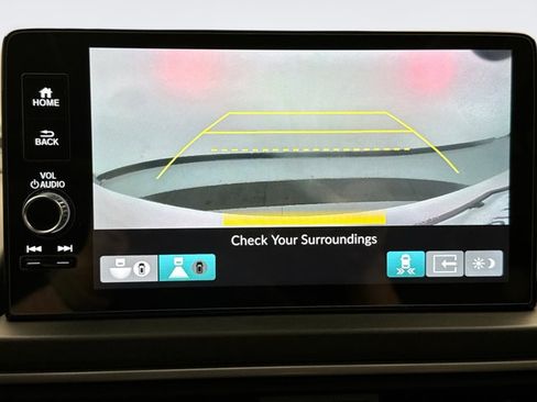 Used 2025 Honda Pilot Elite image 16