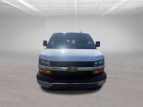 Used 2025 Chevrolet Express 2500 w/ Driver Convenience Package RWD image 12