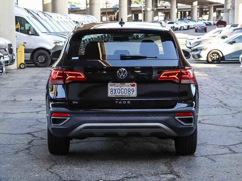 Used 2022 Volkswagen Taos SE image 5