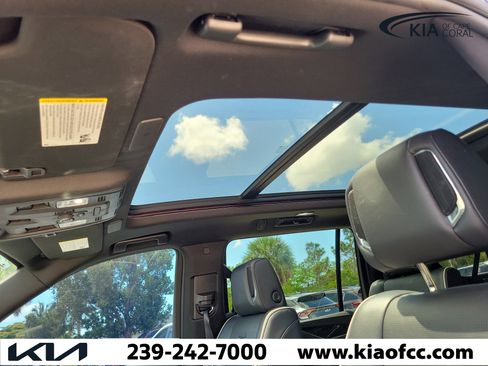 Used 2022 Cadillac Escalade ESV Sport w/ Touring Package RWD image 21