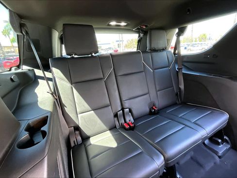 Used 2021 Cadillac Escalade Premium Luxury RWD image 25