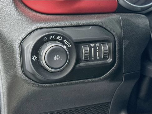Used 2021 Jeep Wrangler Rubicon AWD/4WD image 11