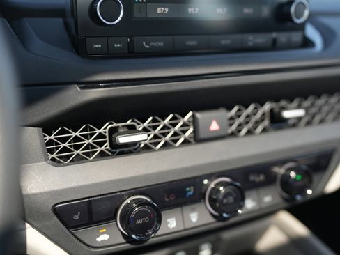 Used 2023 Honda Accord EX image 16