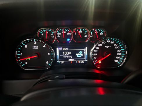 Used 2018 Chevrolet Tahoe LT image 16