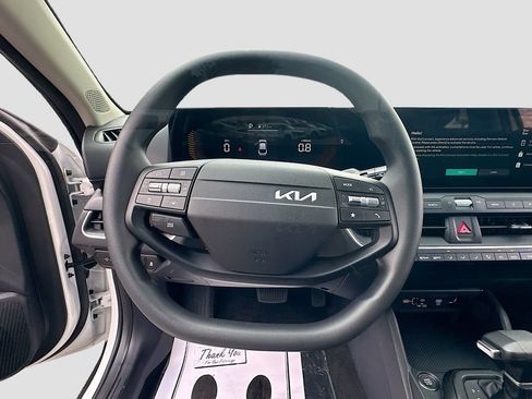 New 2026 Kia K4 FWD image 11
