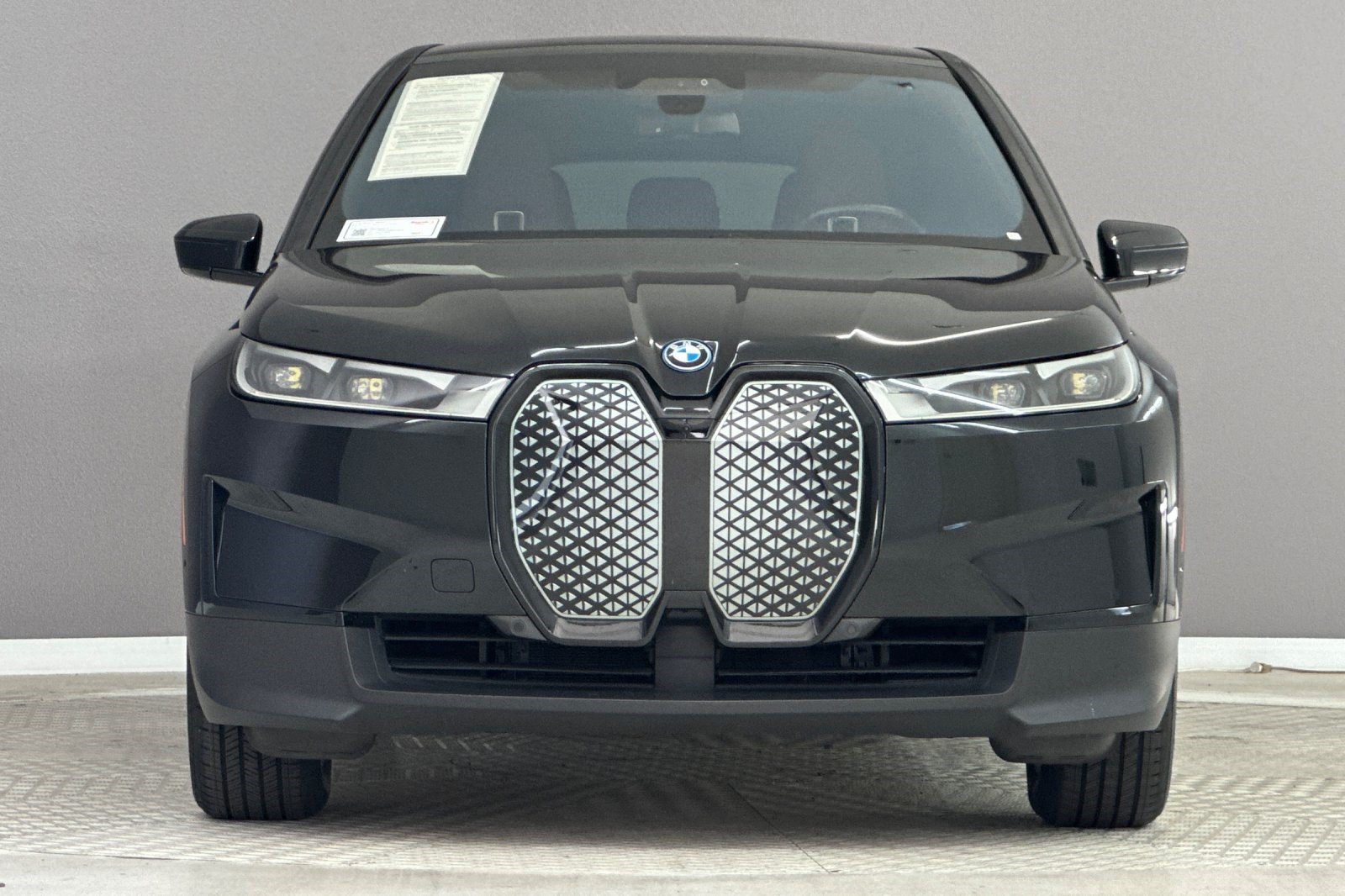 Certified 2024 BMW iX xDrive50 AWD/4WD image 5