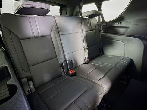 Used 2025 Chevrolet Suburban RST w/ Comfort Package AWD/4WD image 25