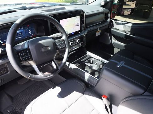 Used 2026 Ford F450 Platinum w/ FX4 Off-Road Package AWD/4WD image 12
