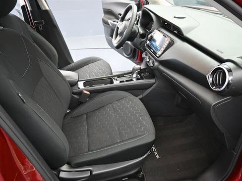 Used 2024 Nissan Kicks SV FWD image 19