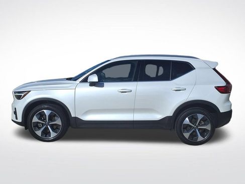 Certified 2023 Volvo XC40 B5 Plus w/ Climate Package AWD/4WD image 5